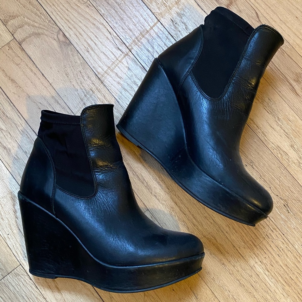 Steve Madden Platform Chelsea Booties